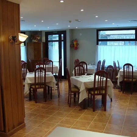 Guineu Hotel 3*